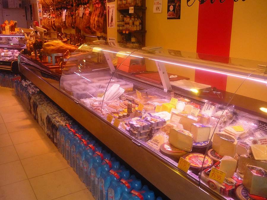 Ejemplo de  vitrina fría para carne